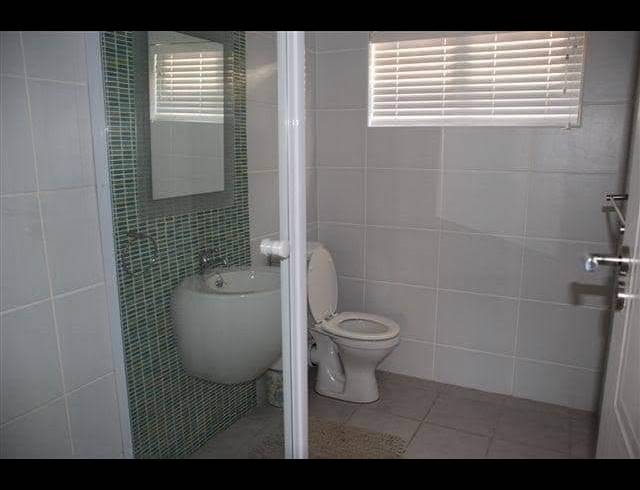 3 BEDROOM FLAT TO LET IN COMPENSATION BEACH
